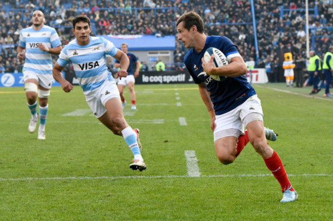 frances-baptiste-serin-runs-to-score-a-try-against-argentina-during-a-rugby-test-match-in-buenos-aires-argentina-saturday-july-13-2024-ap-photogustavo-garello