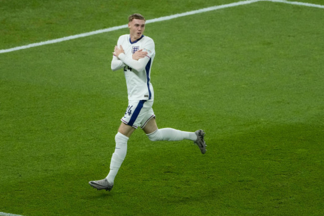 englands-cole-palmer-celebrates-after-scoring-his-sides-first-goal-against-spain-during-the-final-match-at-the-euro-2024-soccer-tournament-in-berlin-germany-sunday-july-14-2024-ap-photothanas