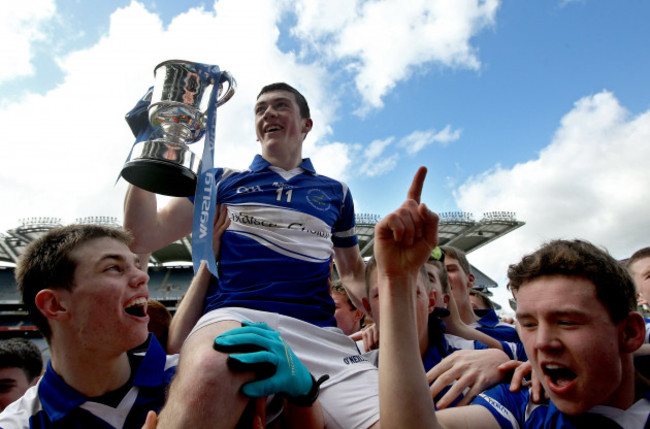 sean-odonoghue-lifts-the-paddy-drummond-cup