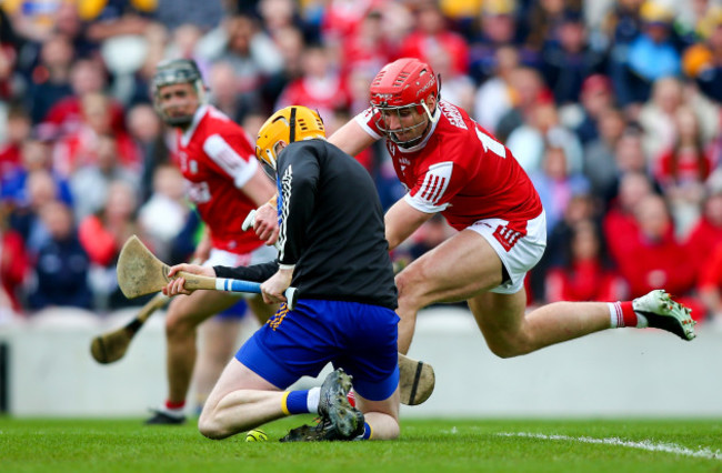 eibhear-quilligan-saves-at-the-feet-of-brian-hayes