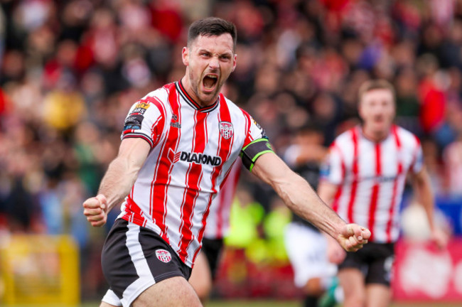 patrick-hoban-celebrates-his-goal