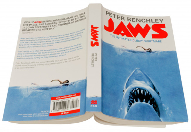 jaws-by-peter-benchley