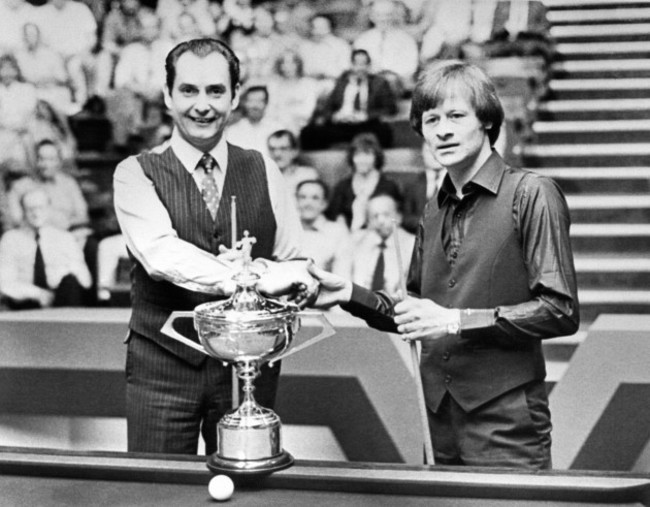 file-photo-dated-15-05-1982-of-ray-reardon-left-and-alex-higgins-six-time-world-champion-ray-reardon-has-died-at-the-age-of-91-world-snooker-has-announced-issue-date-saturday-july-20-2024