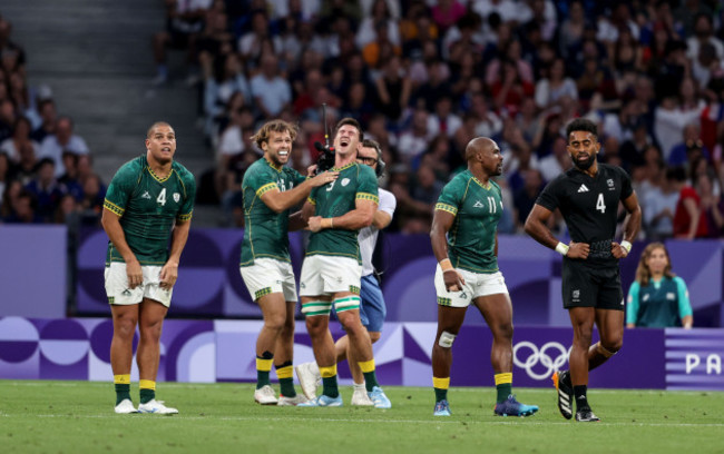 the-south-africa-team-celebrate-winning-at-the-full-time-whistle