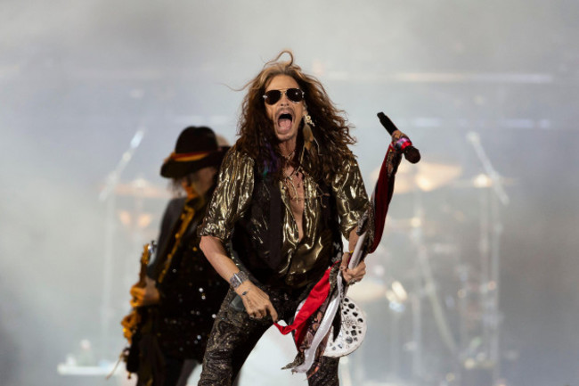 steven-tyler-of-aerosmith-performs-on-thursday-sept-8-2022-at-fenway-park-in-boston-photo-by-winslow-townsoninvisionap