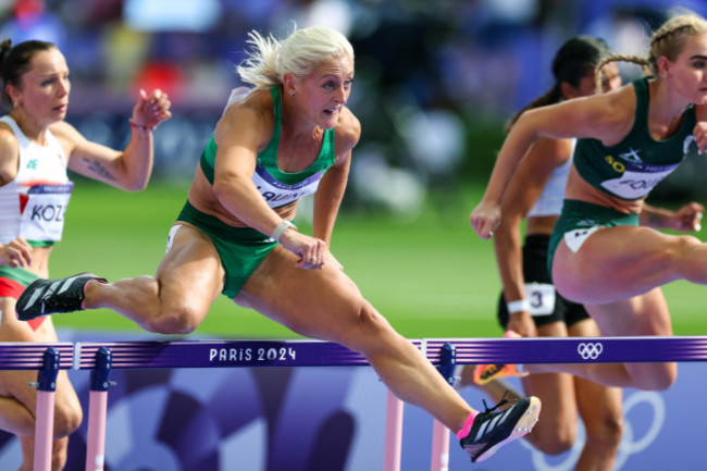 sarah-lavin-on-her-way-to-finishing-second-and-qualifying-for-the-semi-final