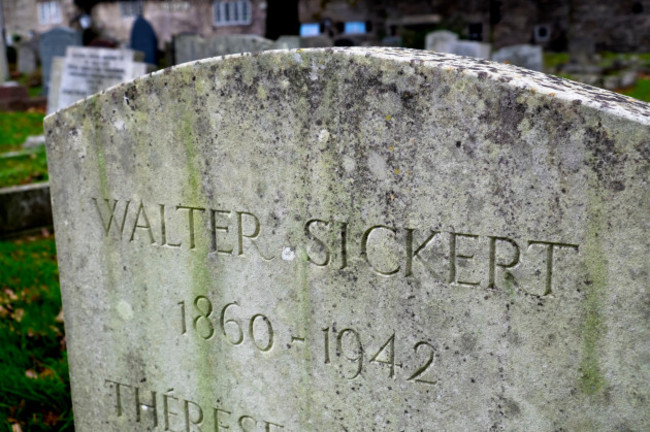 the-grave-stone-of-artist-walter-sickert-an-alleged-jack-the-ripper-suspect-bathamton-somerset