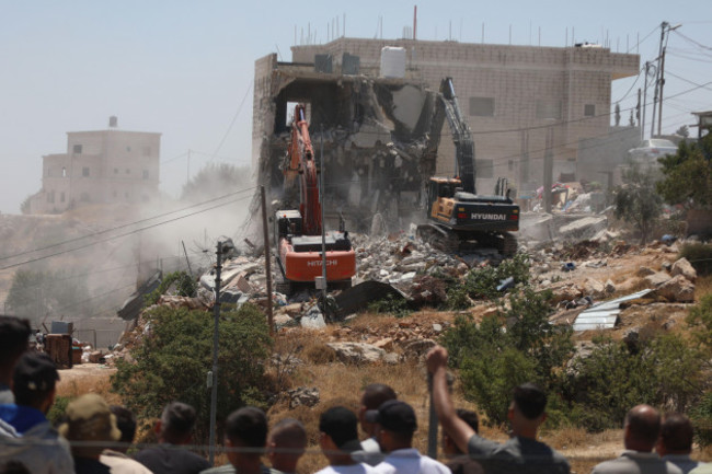 hebron-11th-july-2024-israeli-bulldozers-demolish-a-palestinian-house-in-south-of-the-west-bank-city-of-hebron-on-july-11-2024-credit-mamoun-wazwazxinhuaalamy-live-news