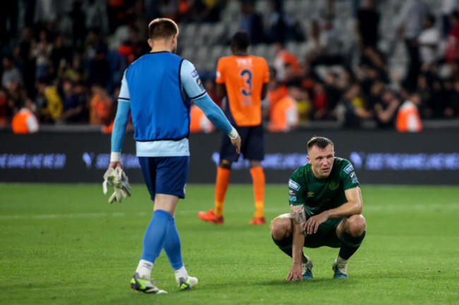 jamie-lennon-dejected-after-the-game