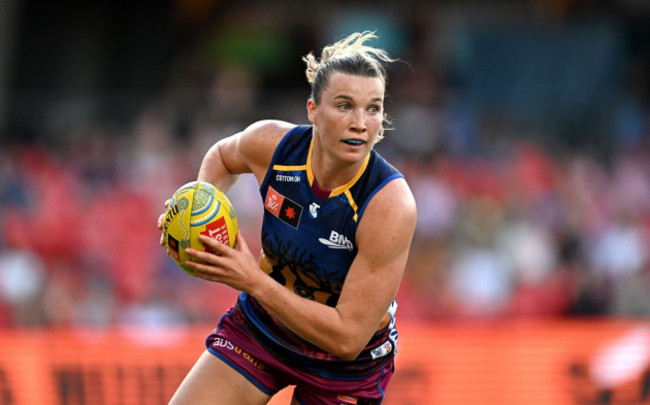 gold-coast-australia-14th-oct-2023-jennifer-dunne-of-the-lions-during-the-aflw-round-7-match-between-the-gold-coast-suns-and-brisbane-lions-at-heritage-bank-stadium-on-the-gold-coast-saturday-oc