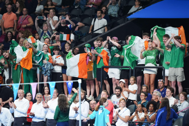 ireland-supporters-at-the-paris-la-defense-arena-on-day-two-of-the-paris-2024-summer-paralympic-games-picture-date-friday-august-30-2024