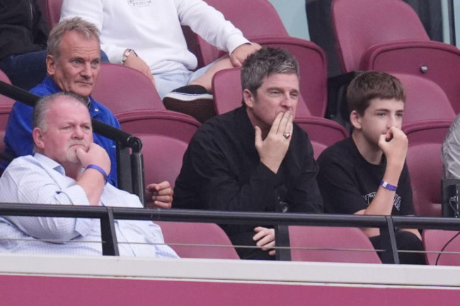 noel-gallagher-centre-in-the-stands-during-the-premier-league-match-at-the-london-stadium-picture-date-saturday-august-31-2024