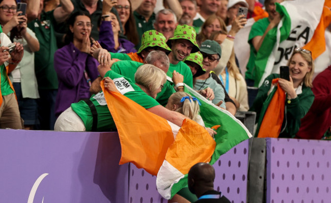 ireland-fans-celebrate-orla-comerford-winning-a-bronze-medal