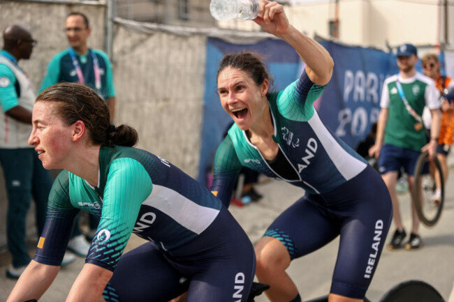 linda-kelly-and-katie-george-dunlevy-celebrate-winning-gold