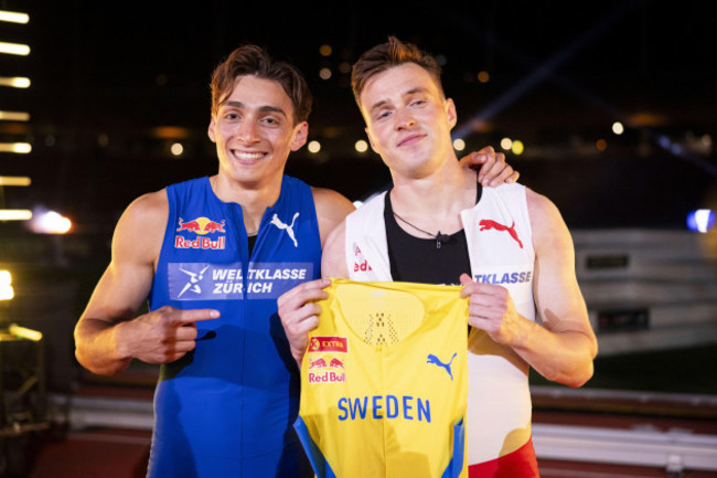 armand-duplantis-left-of-sweden-and-karsten-warholm-of-norway-pose-after-the-mens-100-meters-sprint-at-the-iaaf-diamond-league-athletics-meet-wednesday-sept-4-2024-in-zurich-switzerland-key