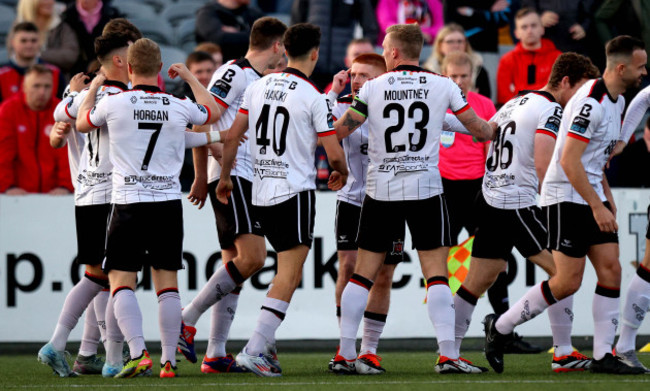 eoin-kenny-celebrates-scoring-the-first-goal-with-his-teammates