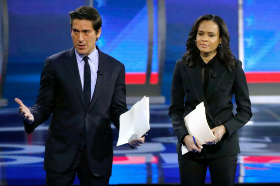 file-abc-world-news-tonight-anchor-david-muir-left-addresses-members-of-the-audience-while-standing-with-abc-news-live-anchor-linsey-davis-friday-feb-7-2020-in-manchester-n-h-the-two-planned