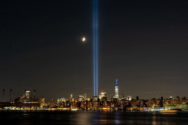 new-york-usa-11th-sep-2021-lower-manhattan-skyline-is-seen-from-long-island-city-with-tribute-of-light-on-20th-anniversary-of-terror-attack-in-new-york-city-the-twin-lights-represent-the-twin-tow