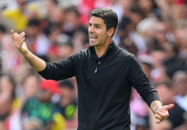 london-uk-11th-aug-2024-11-aug-2024-arsenal-v-olympique-lyonnais-emirates-cup-emirates-stadium-arsenal-manager-mikel-arteta-picture-credit-mark-painalamy-live-news