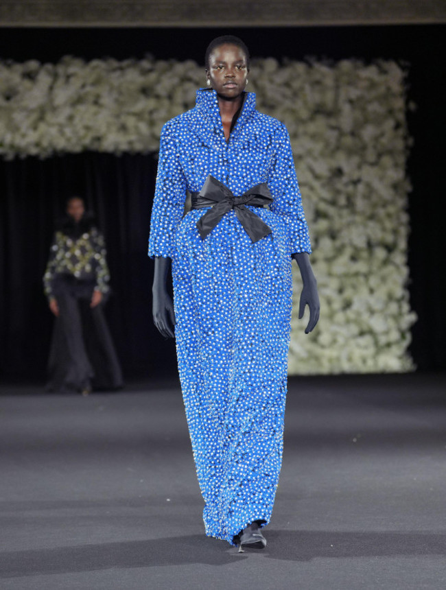 models-on-the-catwalk-during-the-richard-quinn-show-at-the-dorchester-hotel-park-lane-in-central-london-during-london-fashion-week-picture-date-saturday-september-14-2024