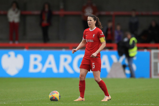 crawley-uk-18th-feb-2024-niamh-fahey-of-liverpool-women-on-the-ball-during-the-fa-womens-super-league-match-between-brighton-hove-albion-women-and-liverpool-women-at-the-broadfield-stadium-cra