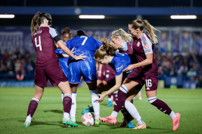 london-uk-20th-sep-2024-london-england-september-20-2024-mayra-ramirez-7-chelsea-and-jordan-nobbs-8-aston-villa-in-action-during-the-womens-super-league-game-between-chelsea-and-aston-villa