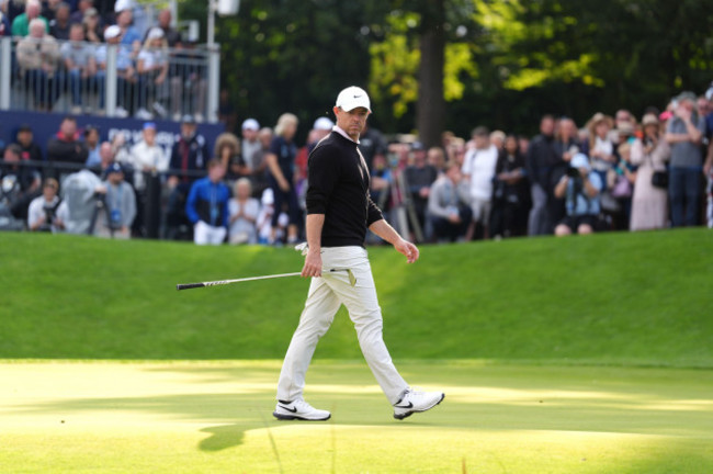 northern-irelands-rory-mcilroy-on-the-18th-during-day-three-of-the-2024-bmw-pga-championship-at-wentworth-golf-club-in-virginia-water-surrey-picture-date-saturday-september-21-2024