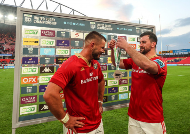 alex-nankivell-receives-the-player-of-the-match-award-from-diarmuid-barron