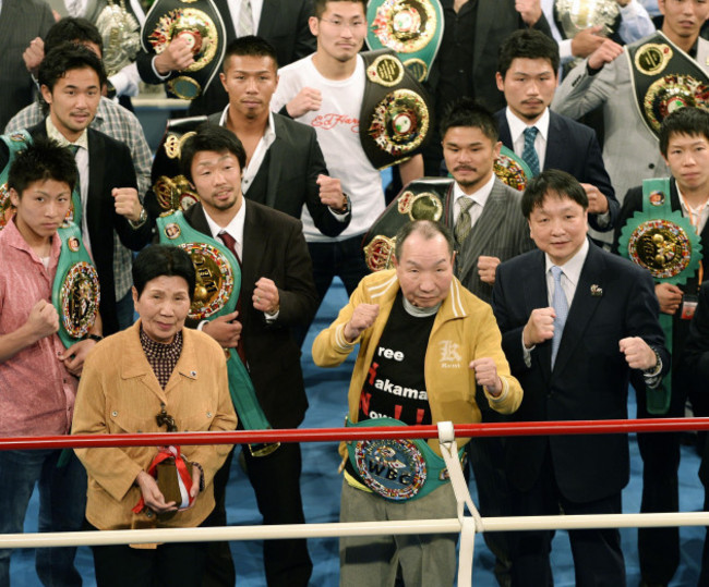 osaka-japan-former-professional-boxer-iwao-hakamada-c-released-from-death-row-after-nearly-48-years-of-detention-poses-with-his-sister-hideko-l-and-incumbent-japanese-champions-after-receivin