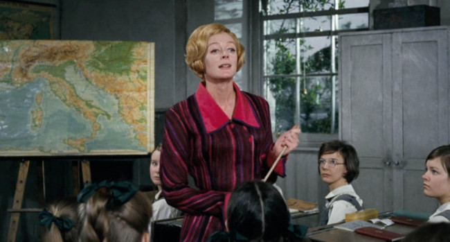 london-uk-maggie-smith-in-a-scene-in-c-20th-century-fox-film-the-prime-of-miss-jean-brodie-1969director-ronald-neamewriterjay-presson-allensource-muriel-spark-novel-with-same-tit