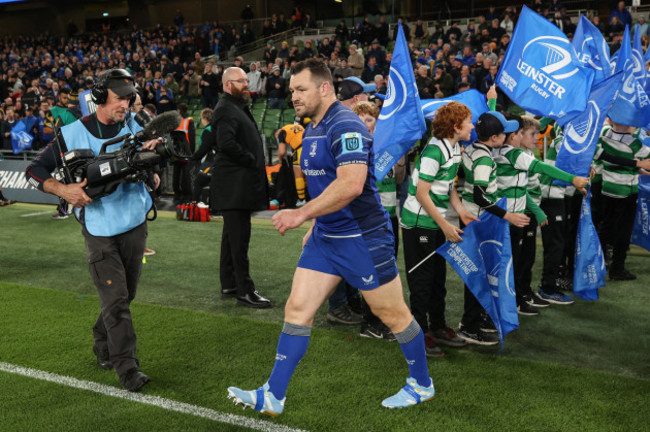 cian-healy-runs-out-into-the-aviva-stadium-for-his-281st-appearance-and-becoming-the-most-capped-player-for-leinster