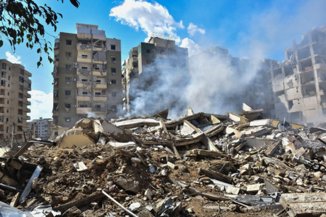 beirut-lebanon-01st-oct-2024-a-view-of-damaged-buildings-following-israeli-attacks-on-laylaki-and-haret-hireyk-neighborhood-of-dahieh-region-in-beirut-lebanon-on-tuesday-october-1-2024-israel