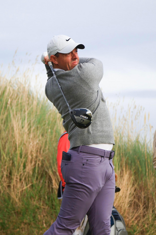 kingsbarns-fife-uk-4th-oct-2024-alfred-dunhill-links-golf-championship-round-2-rory-mcilroy-of-northern-ireland-tees-off-on-the-seventh-hole-on-kingsbarns-golf-links-during-the-second-round-of