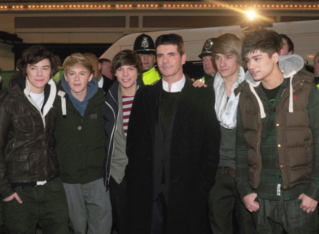 simon-cowell-and-x-factor-contestants-one-direction-arrive-at-queen-square-wolverhampton-where-the-band-were-due-to-perform-in-front-of-their-home-crowd