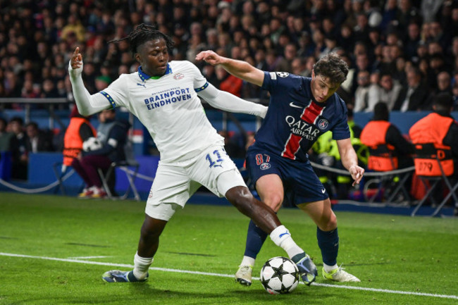 paris-france-22nd-oct-2024-paris-saint-germains-midfielder-joao-neves-fights-for-the-ball-during-the-uefa-champions-league-football-match-between-paris-saint-germain-and-psv-eindhoven-at-the-parc