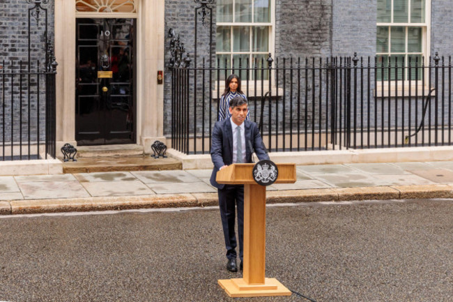 downing-street-london-uk-5th-july-2024-outgoing-british-prime-minister-rishi-sunak-departs-from-number-10-downing-street-to-make-his-farewell-speech-before-heading-to-buckingham-palace-for-an-a