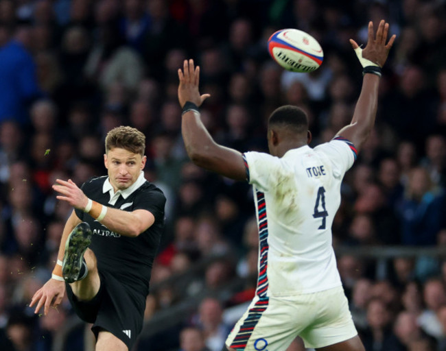 beauden-barrett