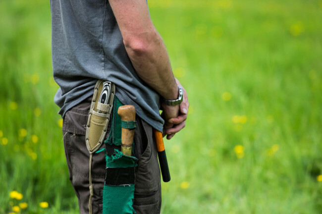 conservationist-with-knives-on-a-belt-kent-uk