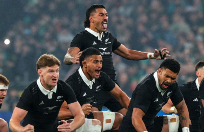 rieko-ioane-leads-the-haka