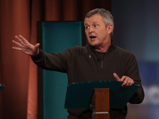 leader-of-people-before-profit-solidarity-richard-boyd-barrett-during-the-general-election-leaders-debate-at-rte-studios-in-montrose-dublin-rtes-upfront-with-katie-hannon-is-hosting-irelands-la