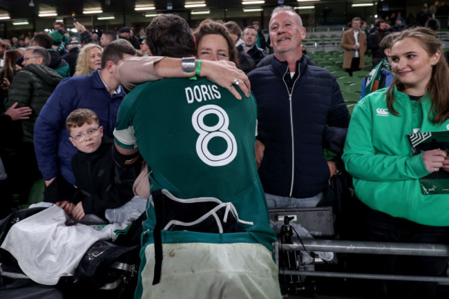 caelan-doris-with-his-mother-rachel-after-the-game