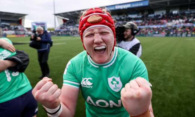 aoife-wafer-celebrates-after-the-game