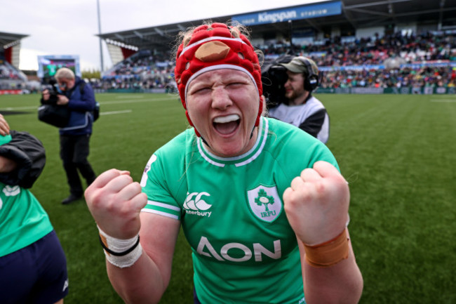 aoife-wafer-celebrates-after-the-game