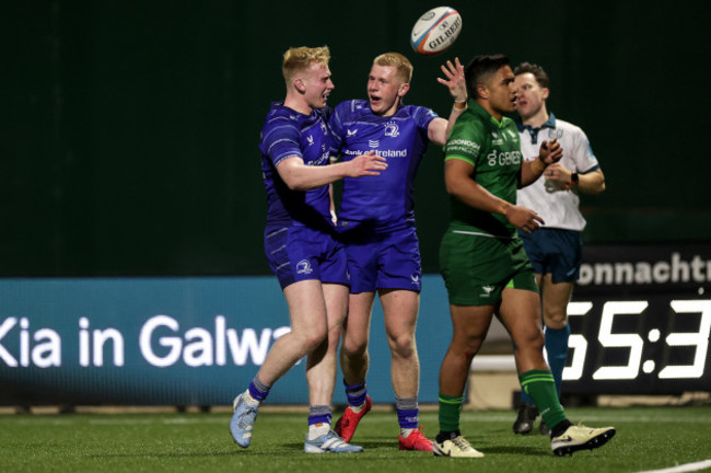 andrew-osborne-celebrates-scoring-a-try-with-his-brother-jamie-osborne