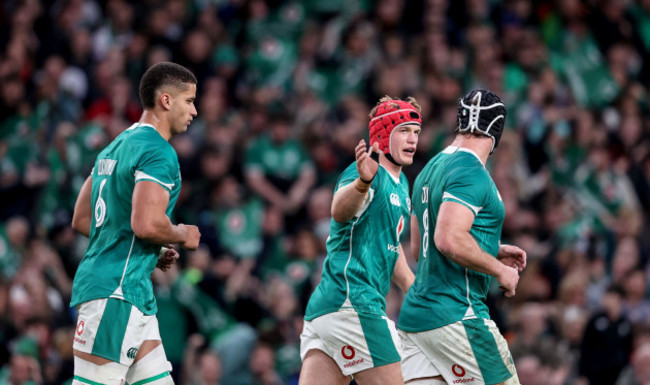 josh-van-der-flier-celebrates-scoring-a-try-with-caelan-doris