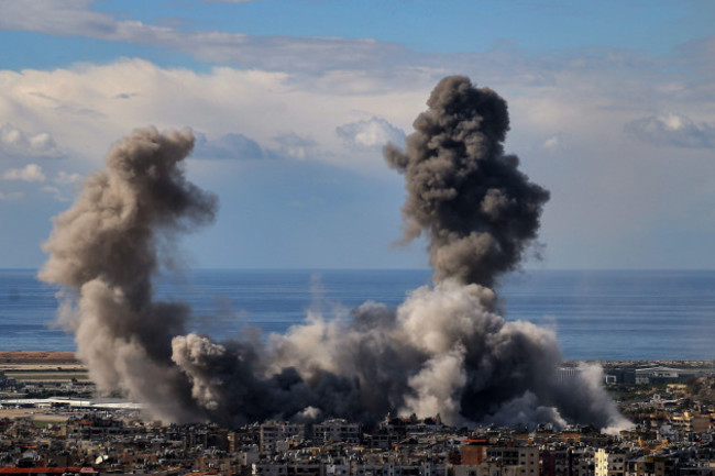 beirut-beirut-lebanon-26th-nov-2024-smoke-billows-from-several-places-of-beirut-southern-suburb-a-hotbed-for-pro-iranian-hezbollah-following-heavy-israeli-air-raids-israeli-security-cabinet-ap