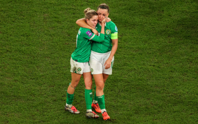 katie-mccabe-and-denise-osullivan-dejected-after-the-game