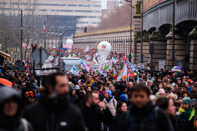 paris-france-05th-dec-2024-several-thousand-civil-servants-12000-according-to-the-paris-prefecture-protest-against-the-resigning-governments-measures-on-december-5-2024-in-paris-france-ph