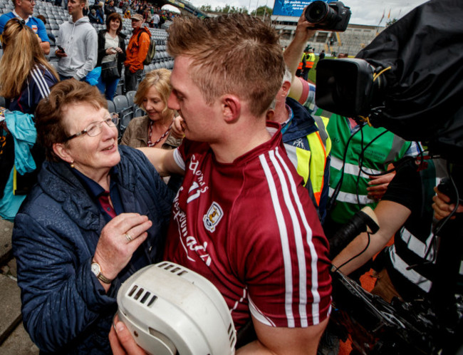 joe-canning-celebrates-with-his-mother-josephine-after-the-game