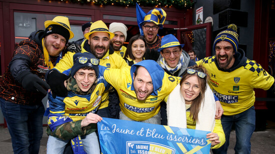 clermont-auvergne-fans-ahead-of-the-game